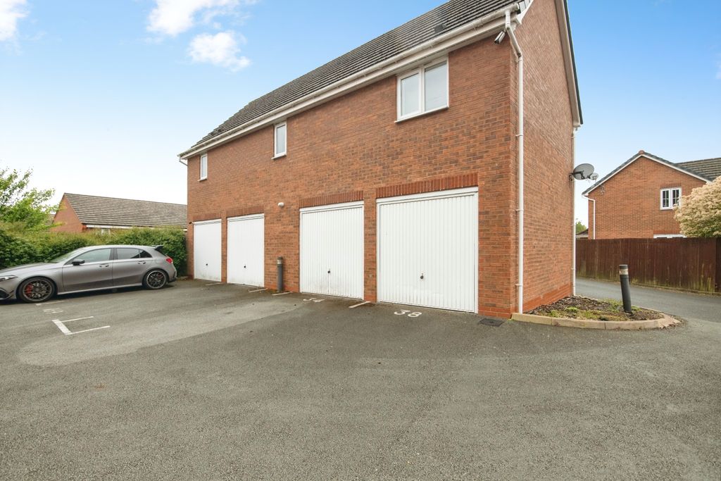 Property photo 2 of 16
