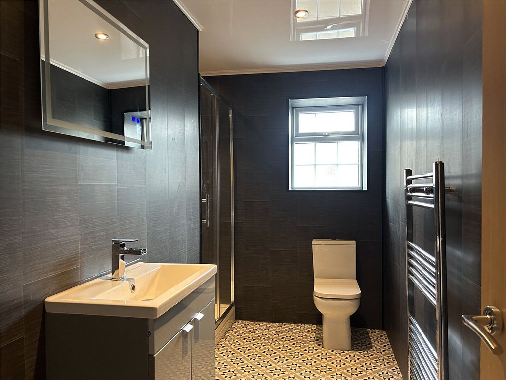 Property photo 3 of 20 Shower Room