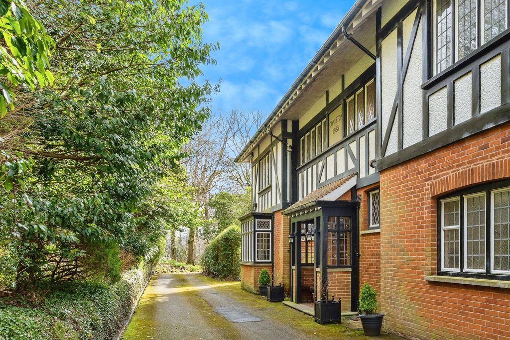 Property photo 3 of 34