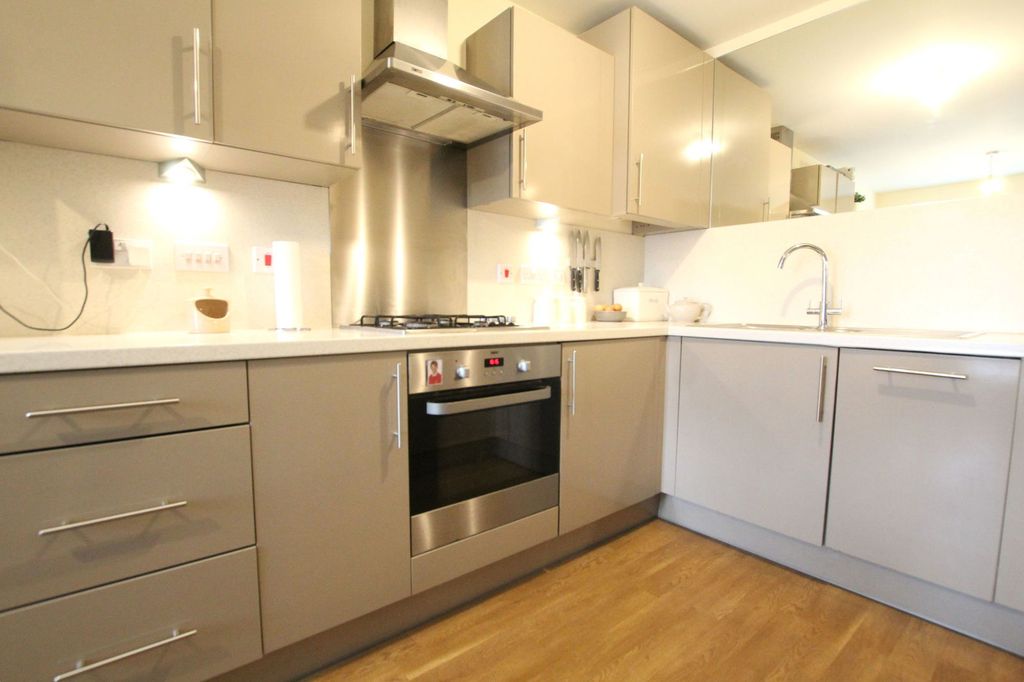 Property photo 3 of 23