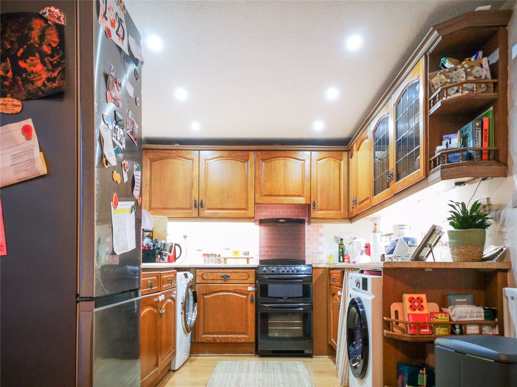 Property photo 3 of 20 Picture No. 04