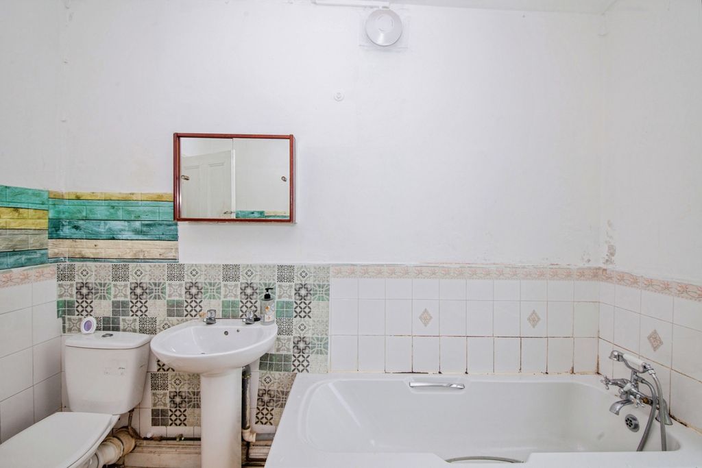 Property photo 3 of 16 Pbox-Img.Jpg