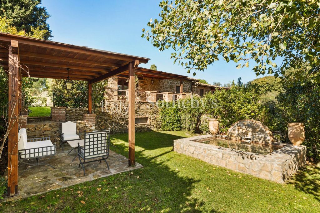Property photo 3 of 32