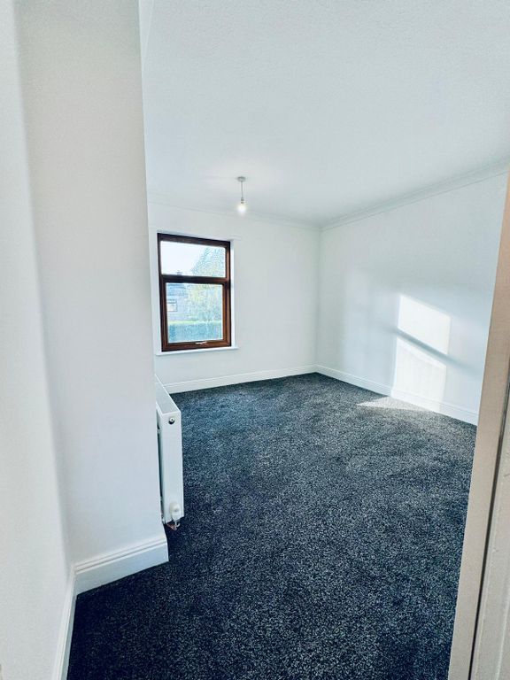 Property photo 3 of 11 Gallery