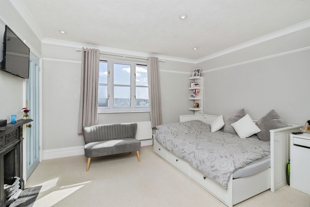 Additional image 12 of 4 bed detached house for saleSouth Road, Newton Abbot TQ12