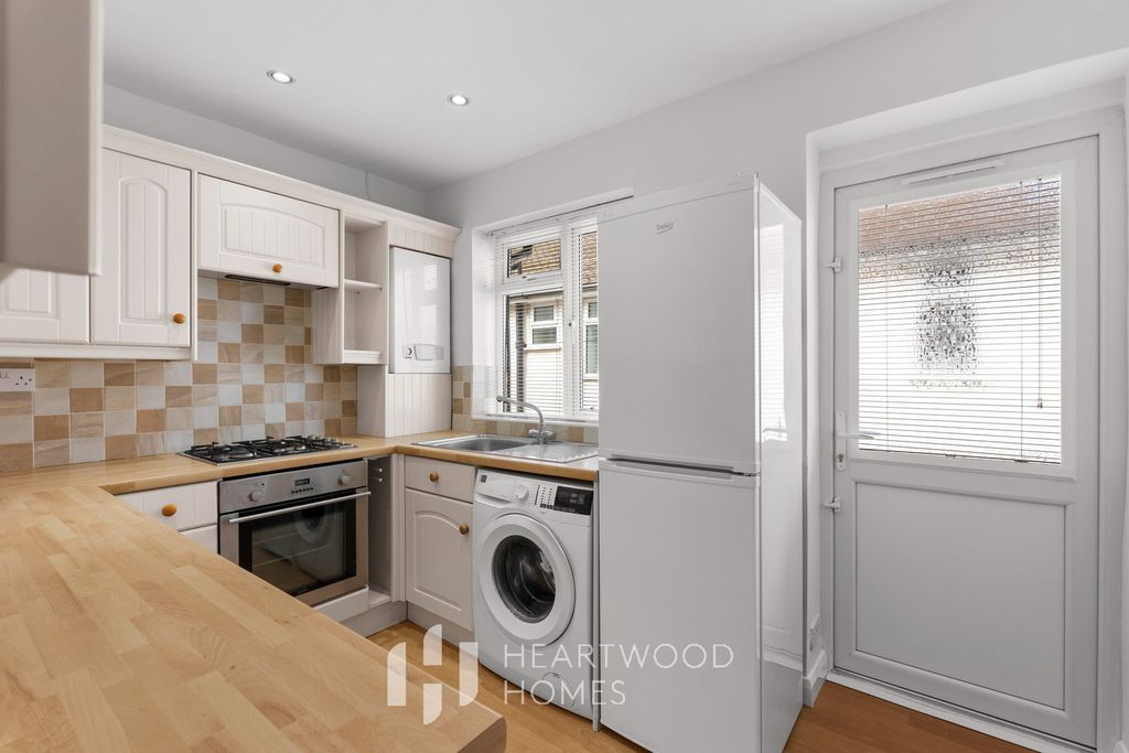 Property photo 3 of 19