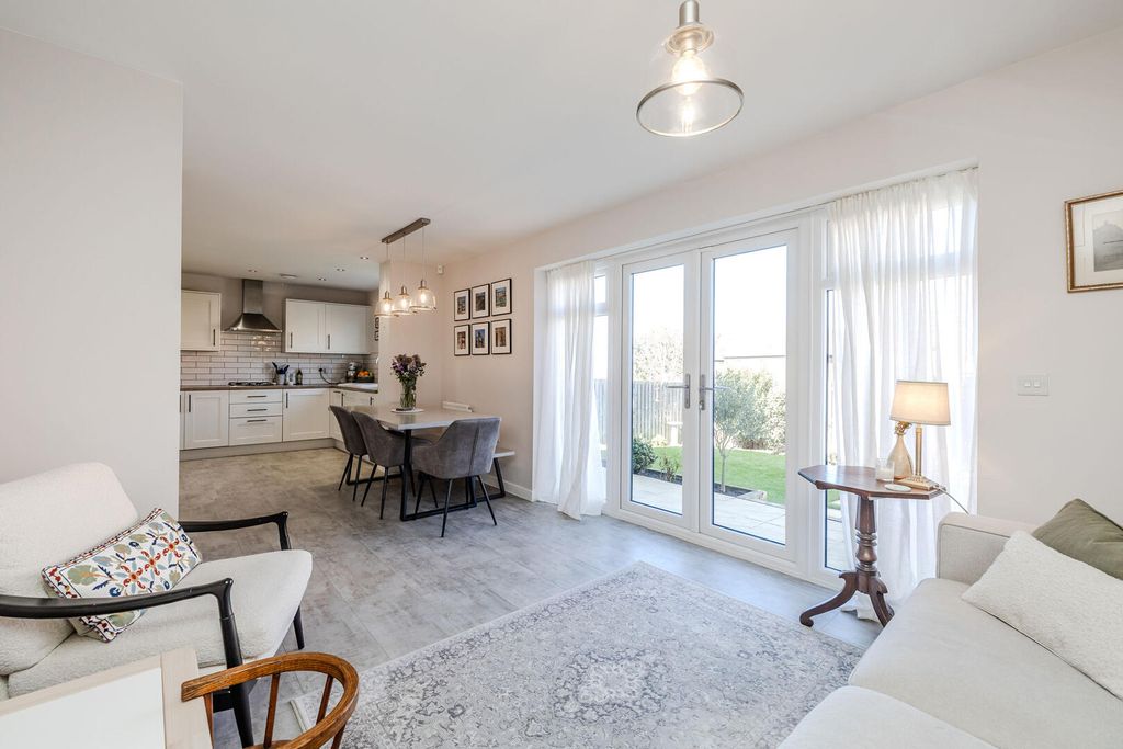 Property photo 2 of 50 Living Room