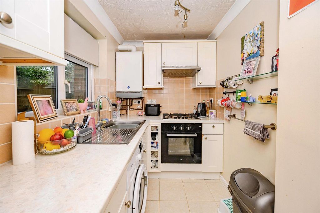 Property photo 2 of 9