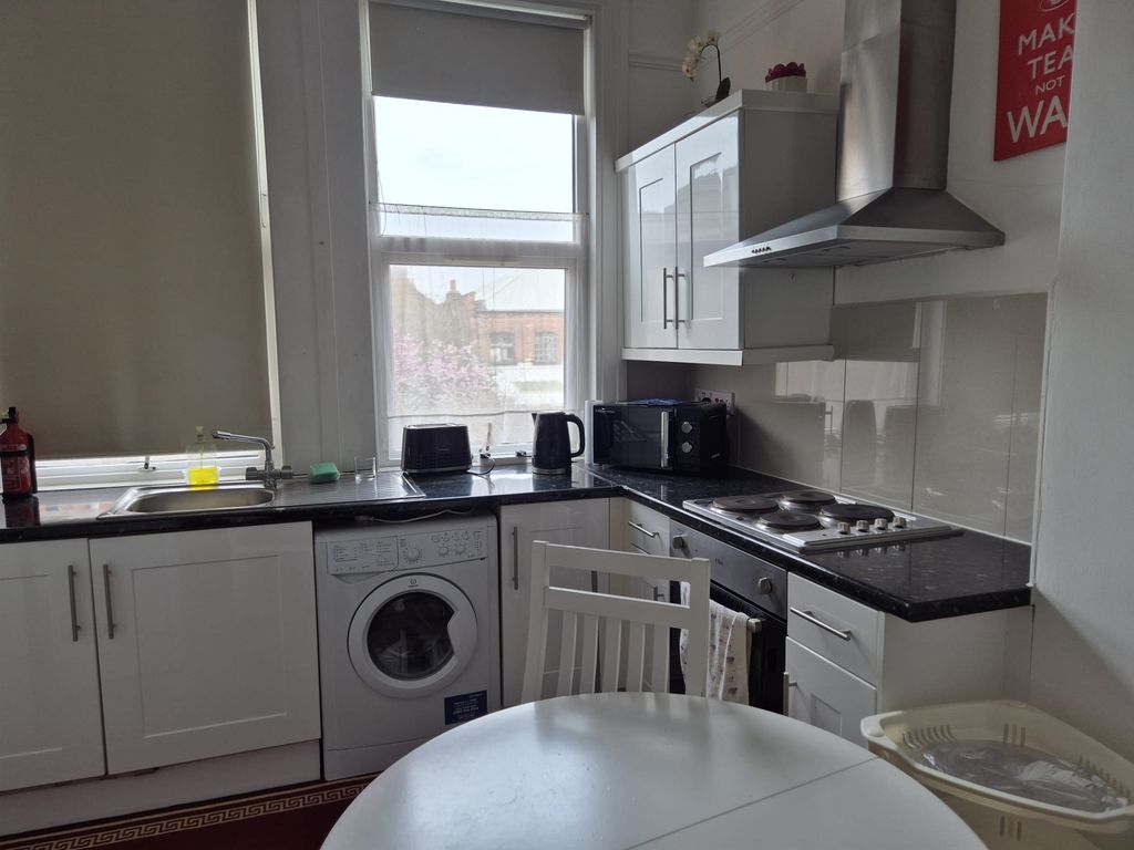 Property photo 2 of 3