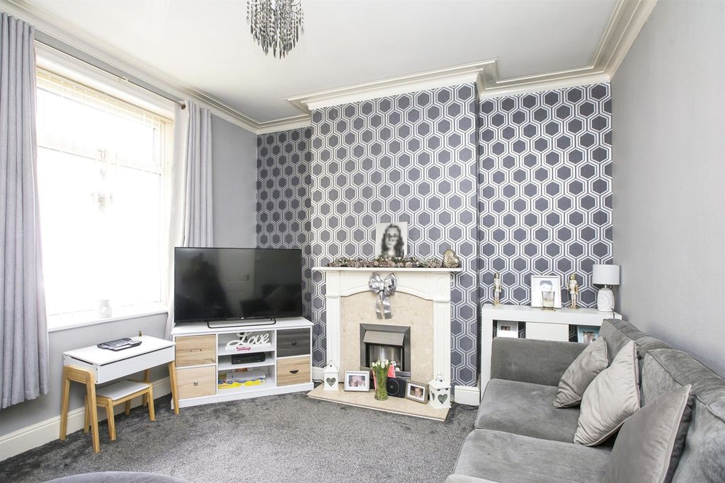 Property photo 1 of 14 Image