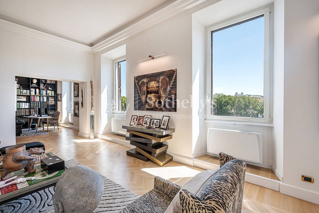 Property photo 2 of 33