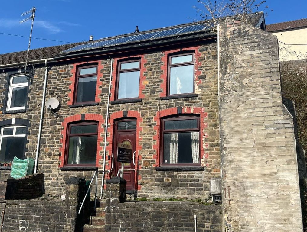 Property photo 1 of 18