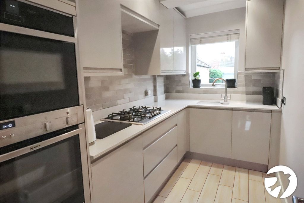 Property photo 3 of 21 Picture No. 06