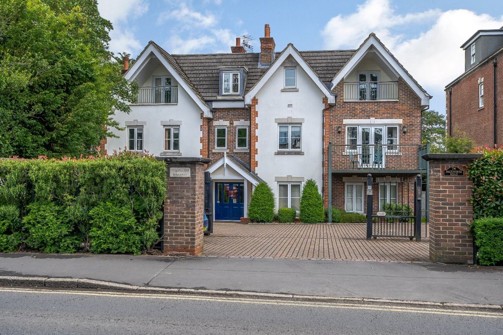 Property photo 1 of 6 Main