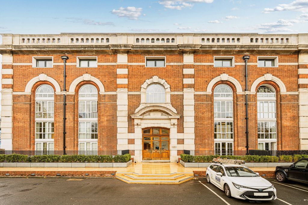 Property photo 2 of 16