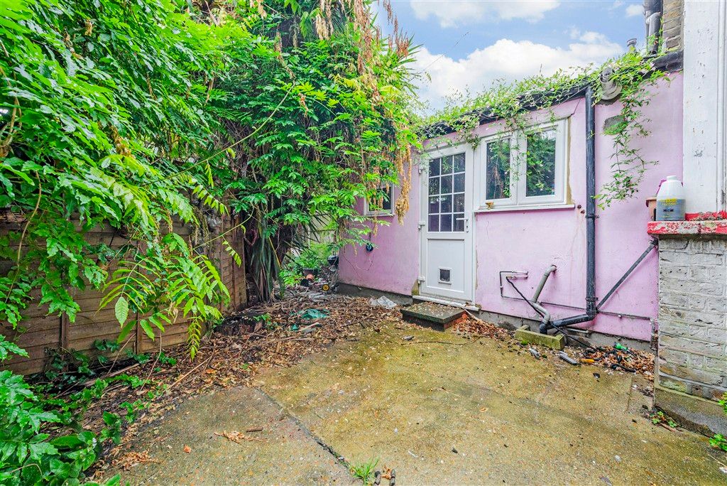 Property photo 2 of 8 Rear Garden