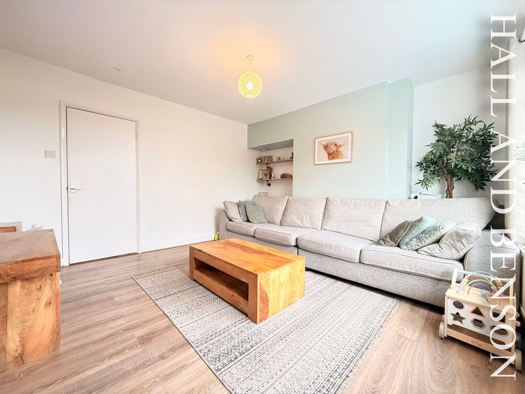 Property photo 3 of 16 Image