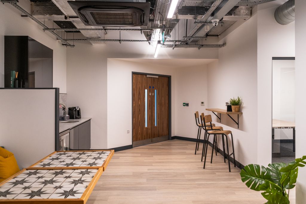 Property photo 3 of 11 Waiting Area & Kitchen