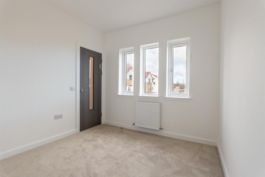 Property photo 3 of 30 _-8.Jpg