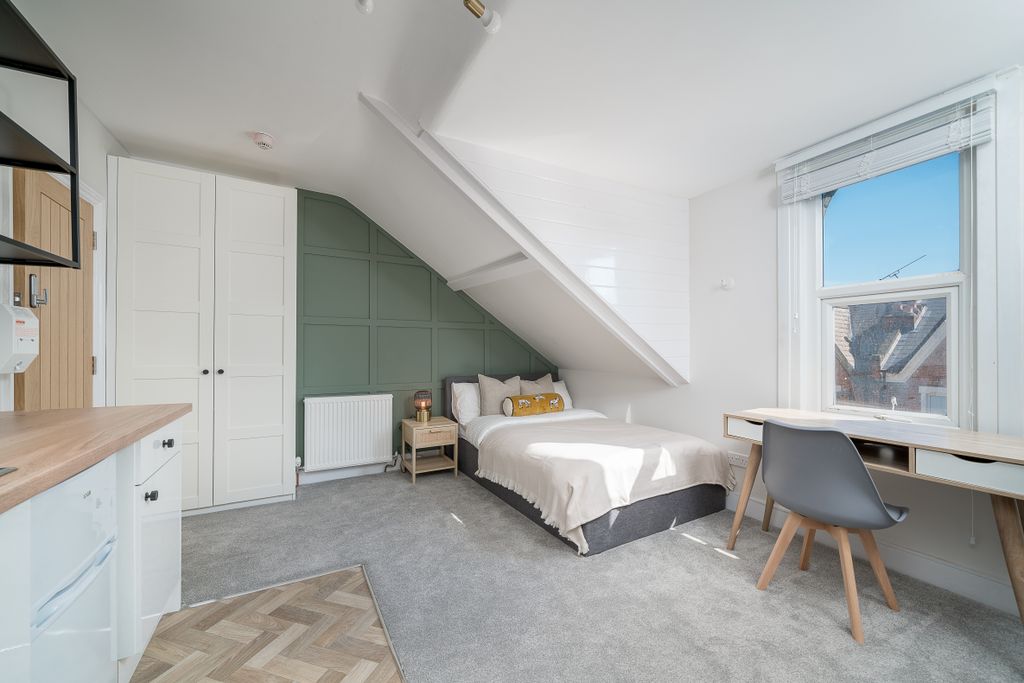 Property photo 3 of 5 Photo