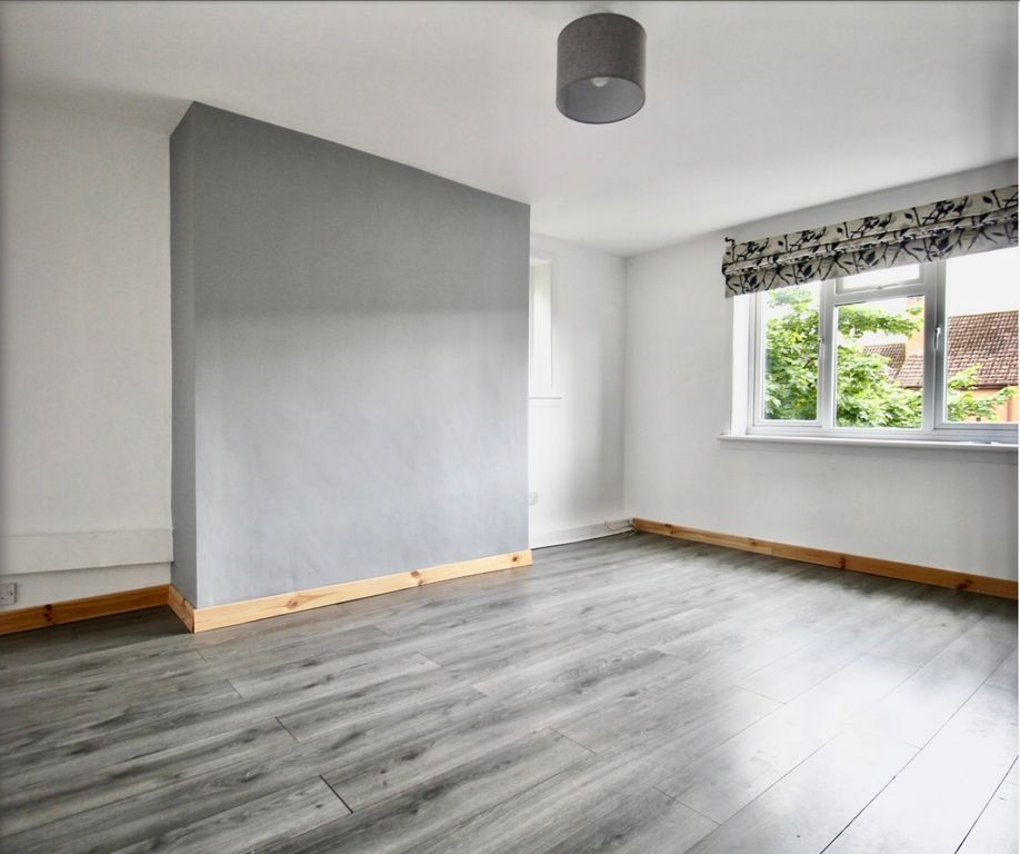 Property photo 1 of 17 Photo 0