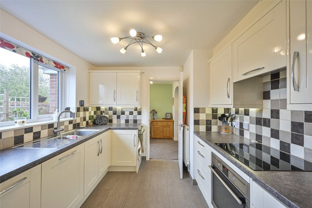 Property photo 3 of 24 Picture No. 05