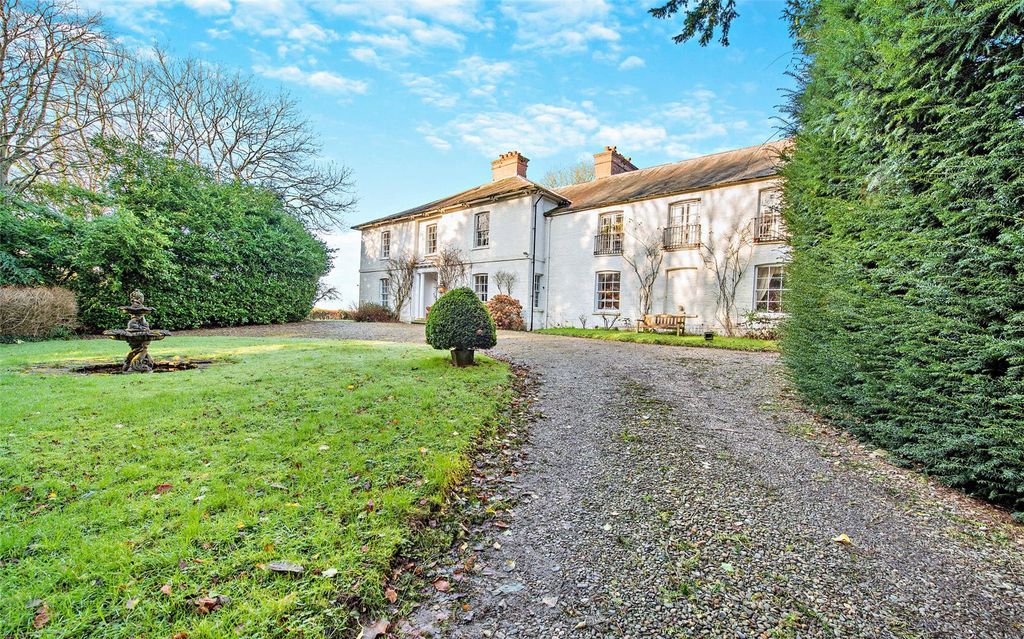 Property photo 3 of 75 Approach To Front