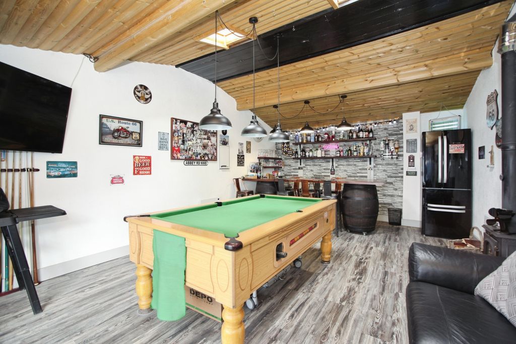 Property photo 2 of 18 Img_1487