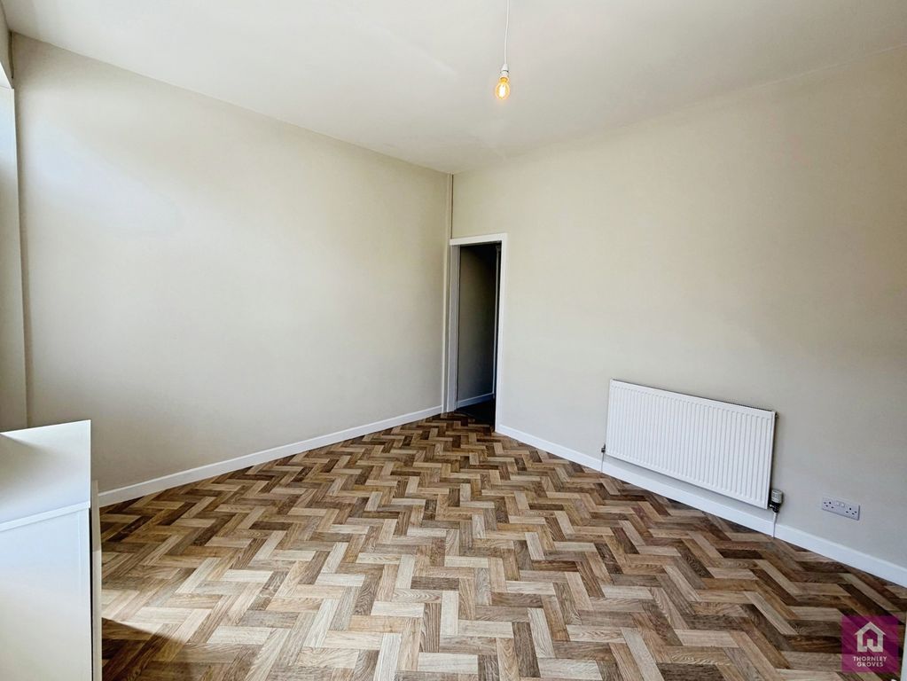 Property photo 3 of 12 Pbox-Img.Jpg