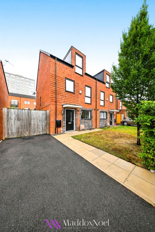 Property photo 2 of 37