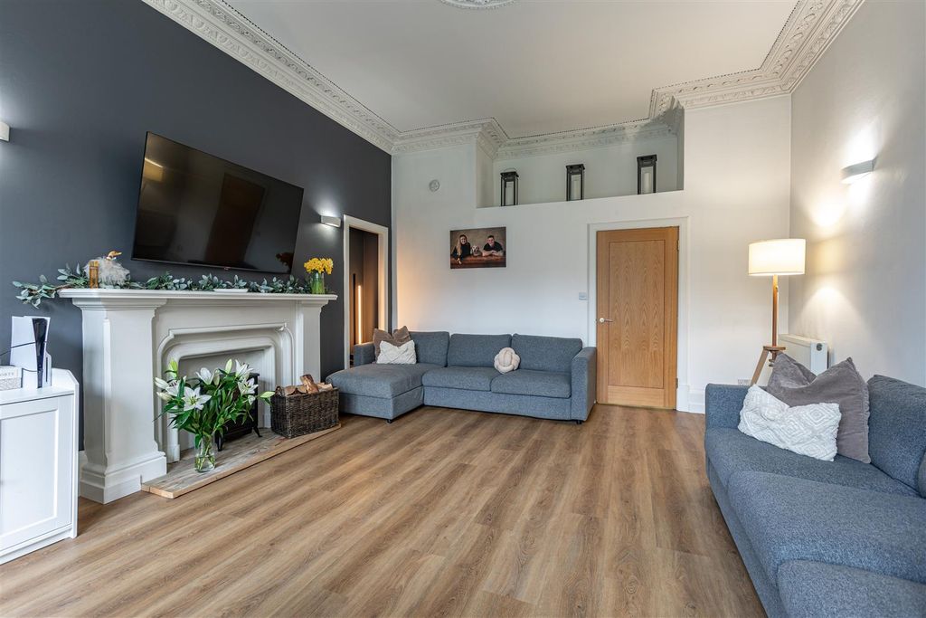 Property photo 3 of 22 Flat 3 Byethorne Galashiels 18.Jpg