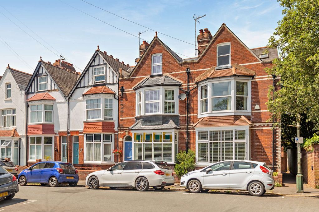 Property photo 1 of 12 59 Barnardo Road