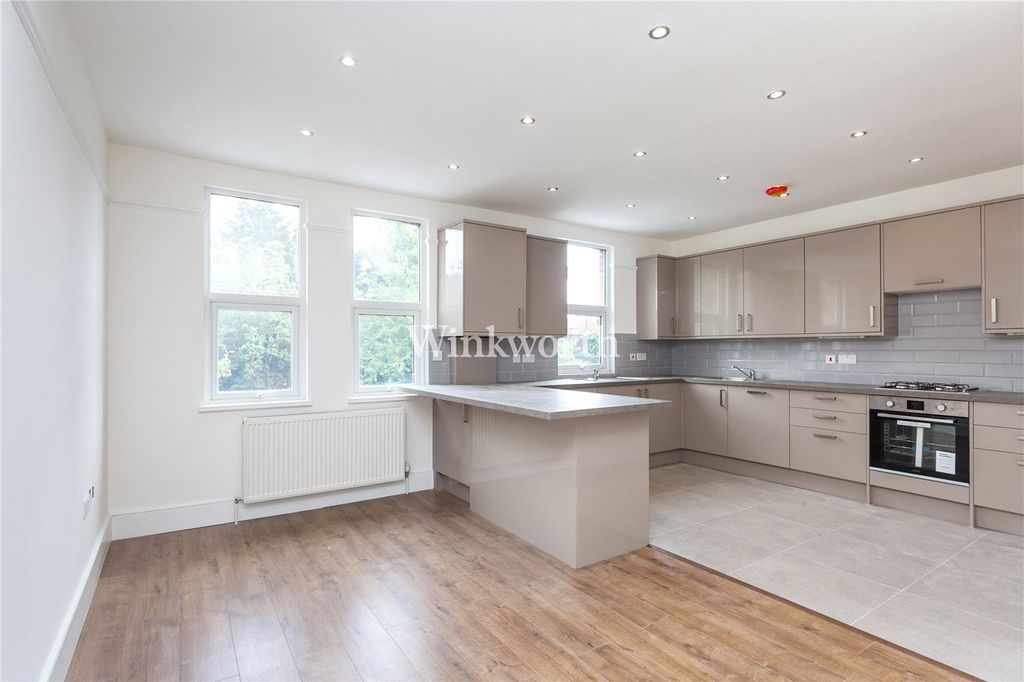 Property photo 2 of 8 Picture No. 03