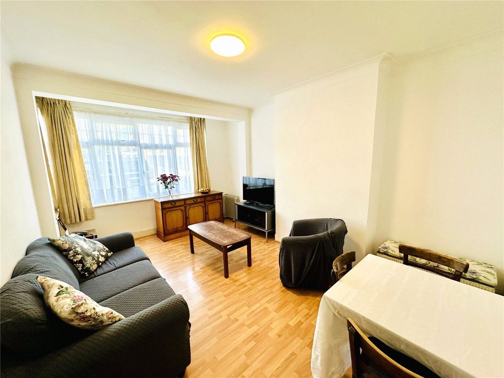 Property photo 3 of 17 Picture No. 13