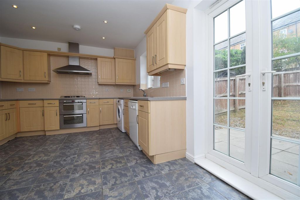 Property photo 3 of 23