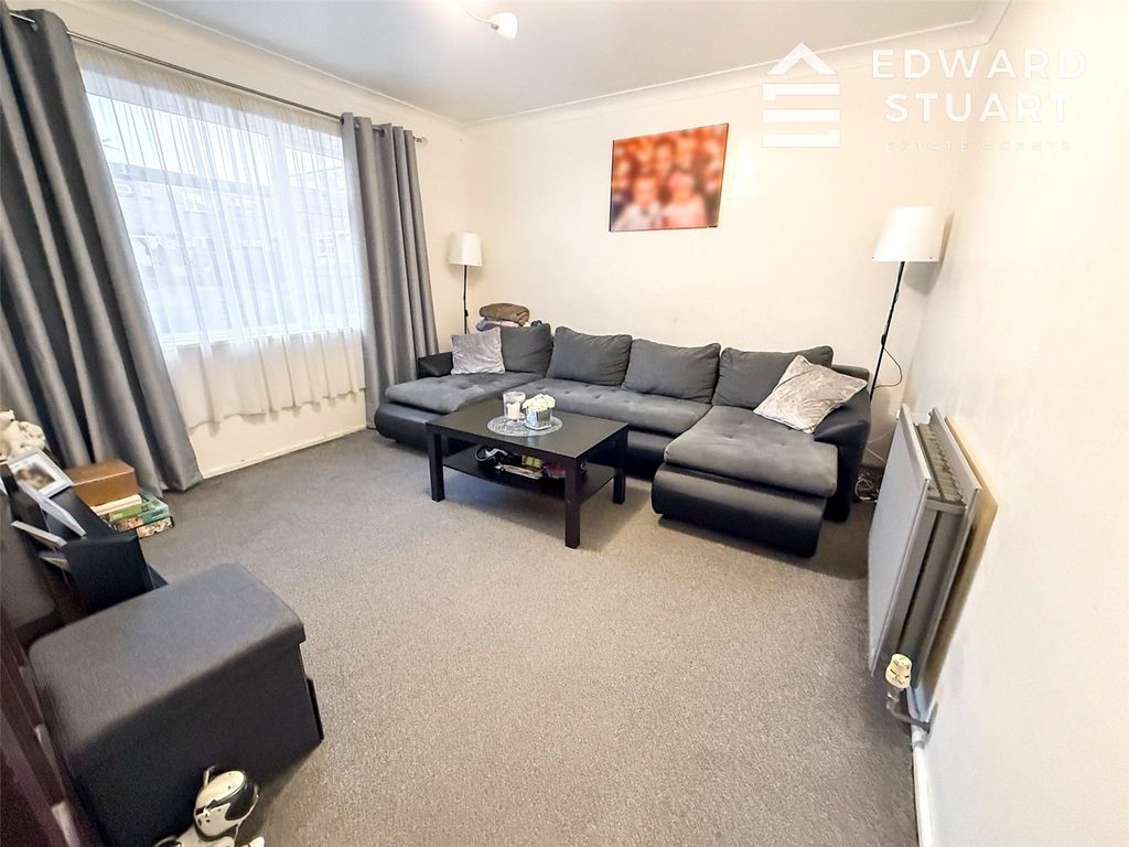 Property photo 3 of 8 Picture No. 01