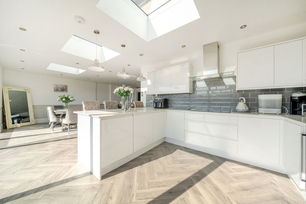 Property photo 3 of 20 1255085 (12).Jpg