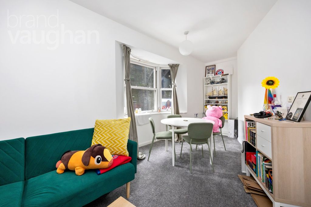 Property photo 3 of 19 Picture No. 09