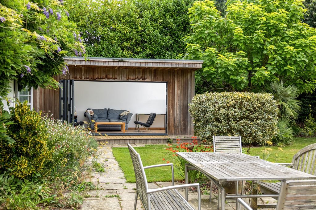 Additional image 32 of 6 bed detached house for saleBrighton Road, Horsham RH13