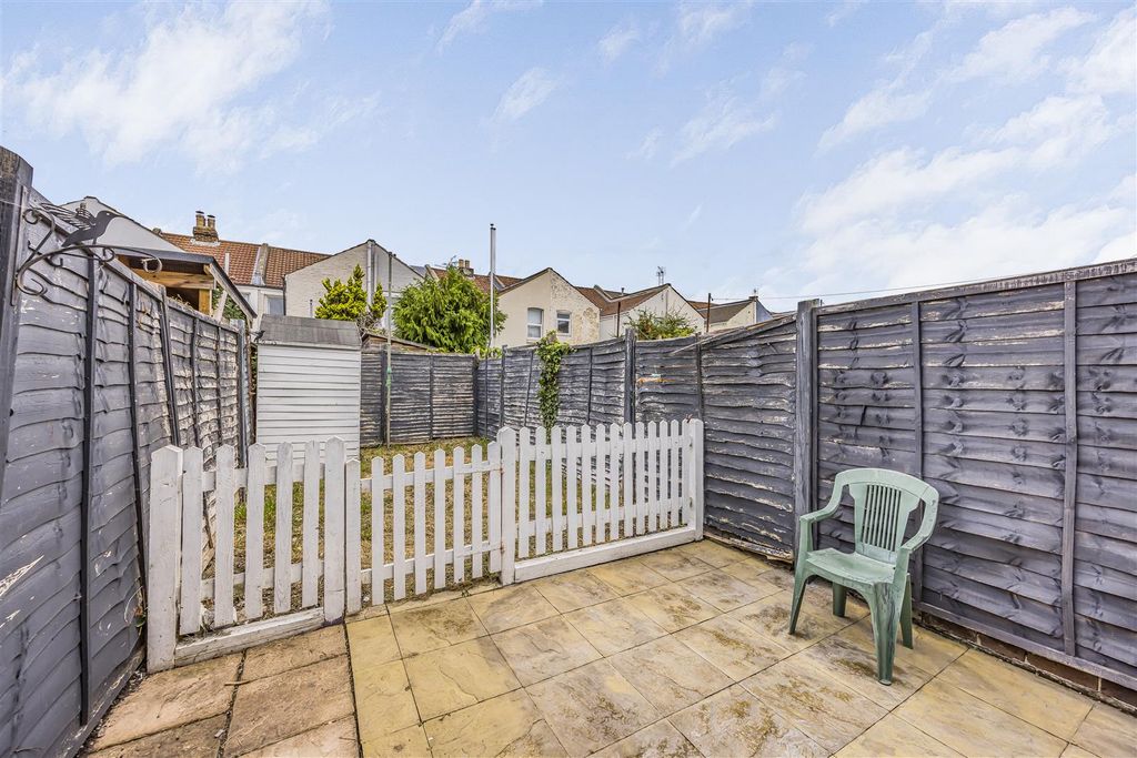 Property photo 3 of 19 100 Jervis Road, Portsmouth-Porticomarketing-Soldb