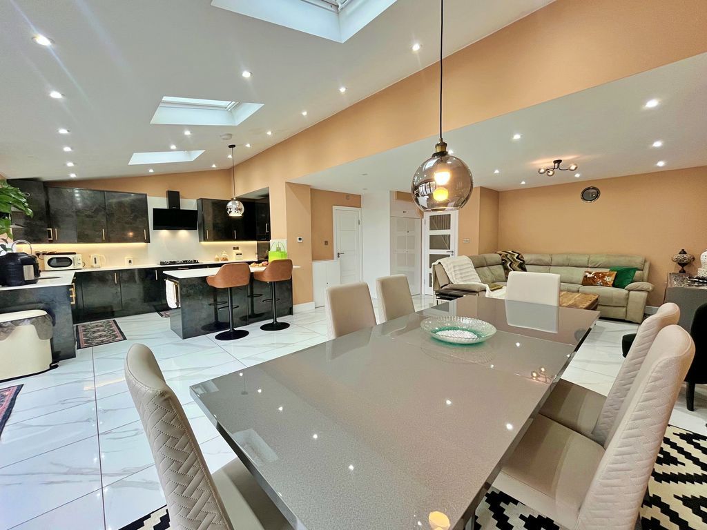 Additional image 4 of 4 bed terraced house for saleBurwell Avenue, Greenford UB6