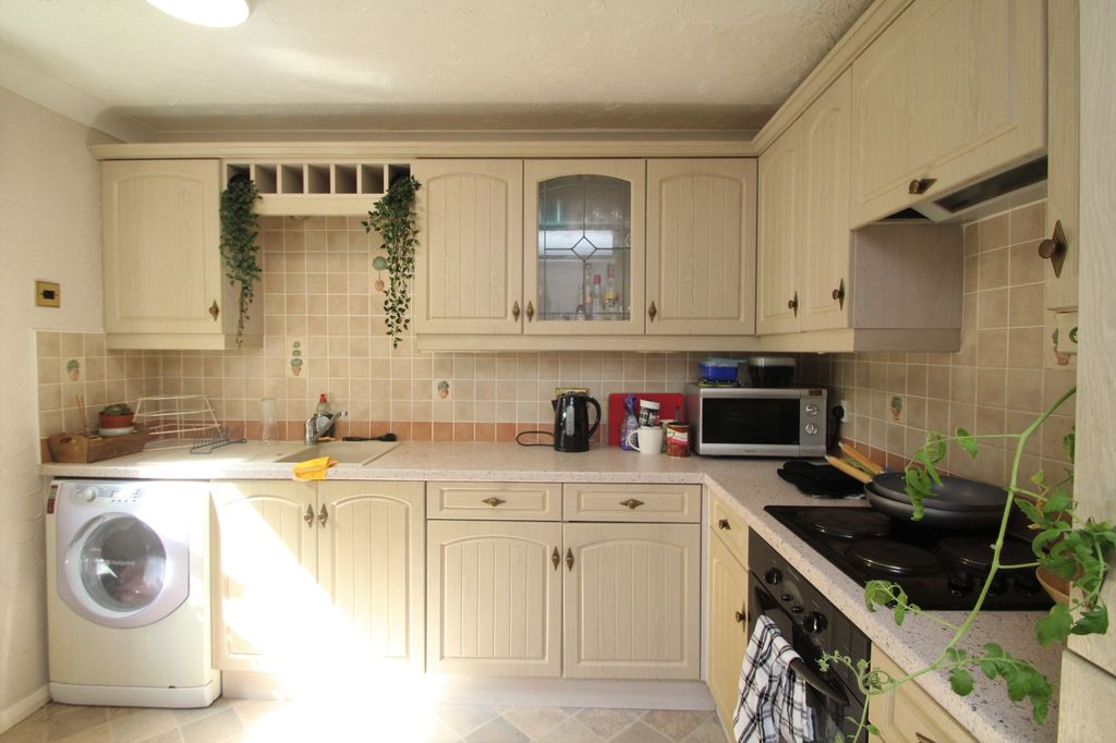 Property photo 2 of 8 0 General