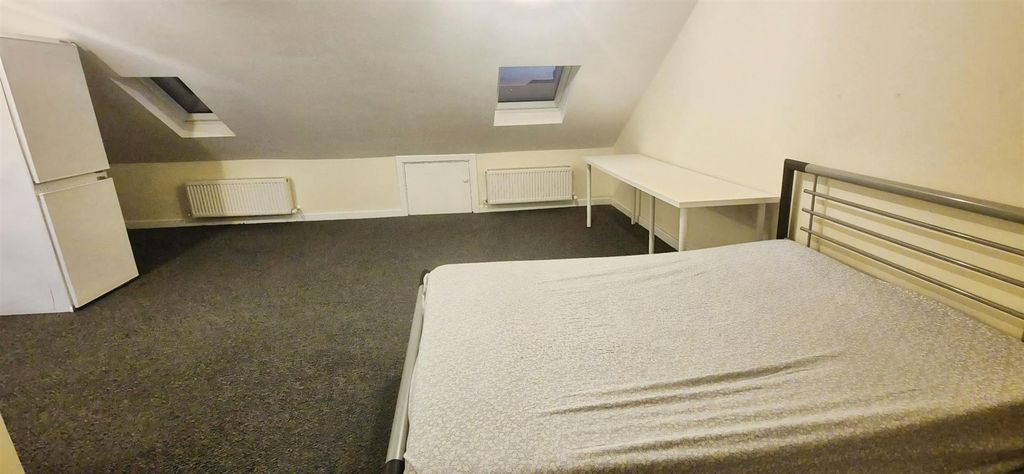 Property photo 2 of 5 01cd9650-d567A813-B603-499A-Af2B-c447F7060B55.Jpg