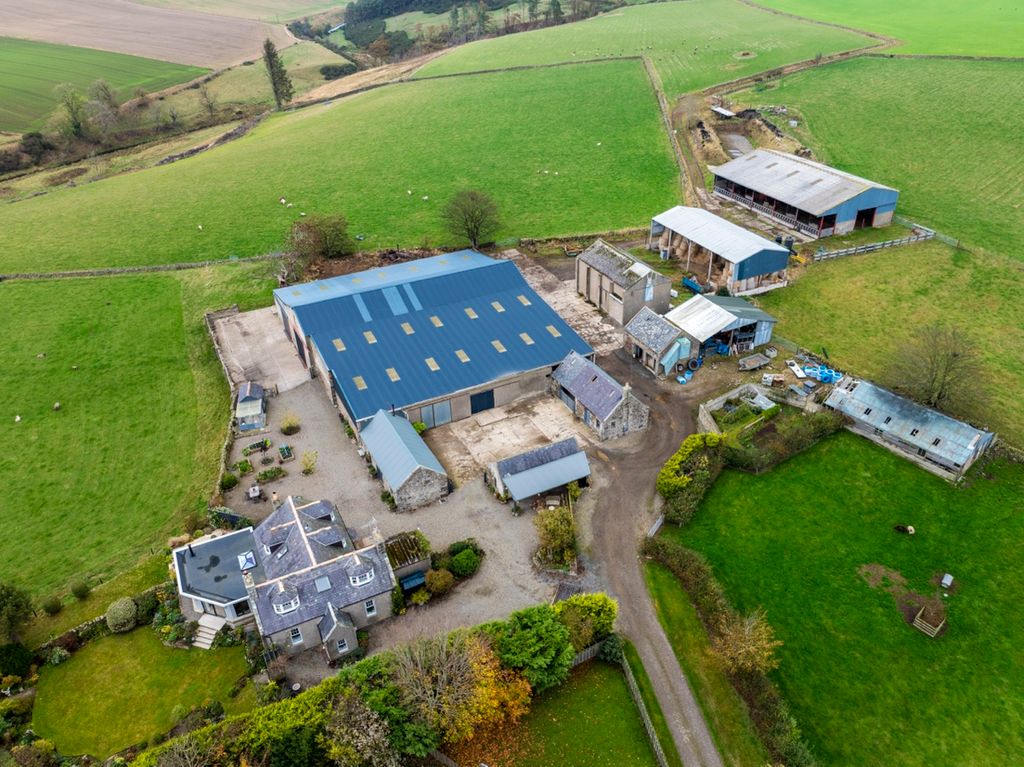 Property photo 3 of 36