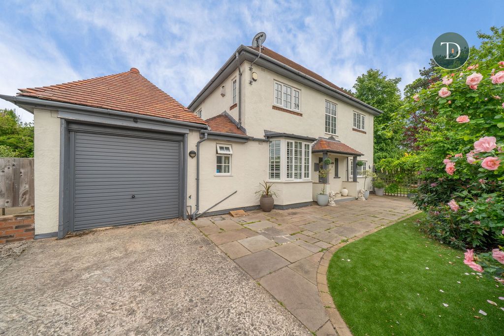 Property photo 1 of 31
