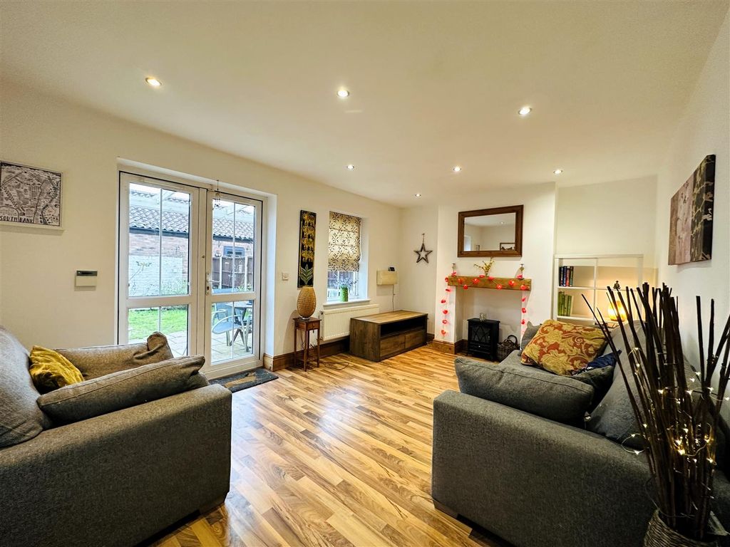 Property photo 3 of 23