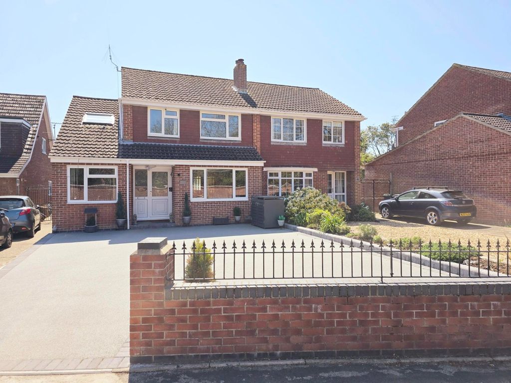 Property photo 1 of 14 Picture No. 18