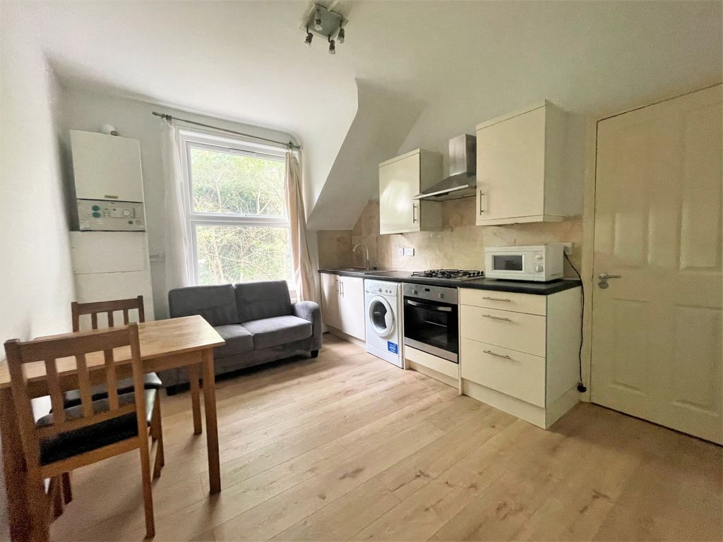 Property photo 2 of 4 31774A06224A3Cffffc6Ff14659428F3