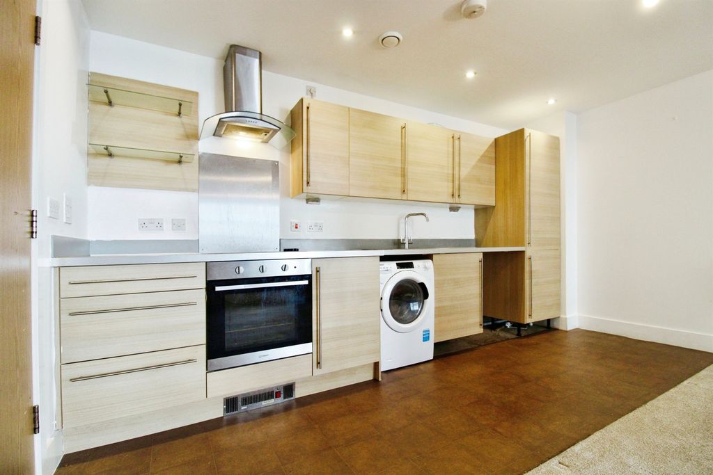Property photo 3 of 15