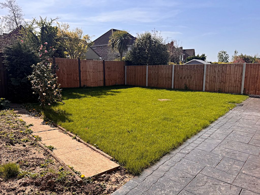 Property photo 2 of 18 Garden